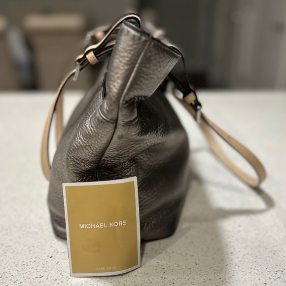 MICHAEL Michael Kors Metallic Silver/Gray Tote Bag - Picture 7 of 17